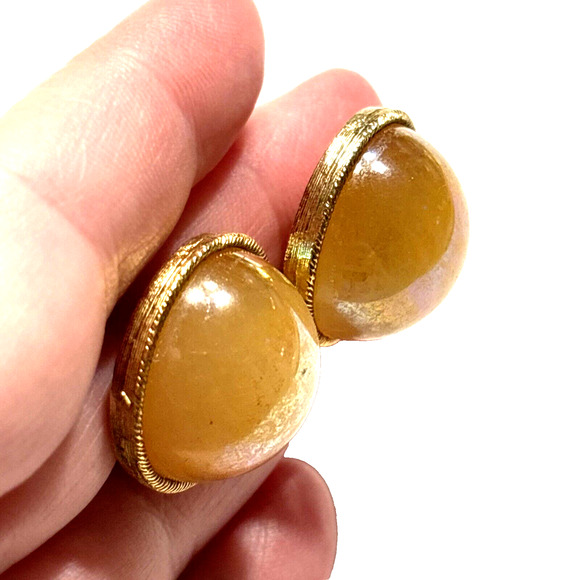 Vintage Mid Century Clip On Earrings Peach Moonglow Rounds Domes Gold Trim Chic - Picture 6 of 8